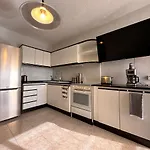 Seaview Penthouse דירה *